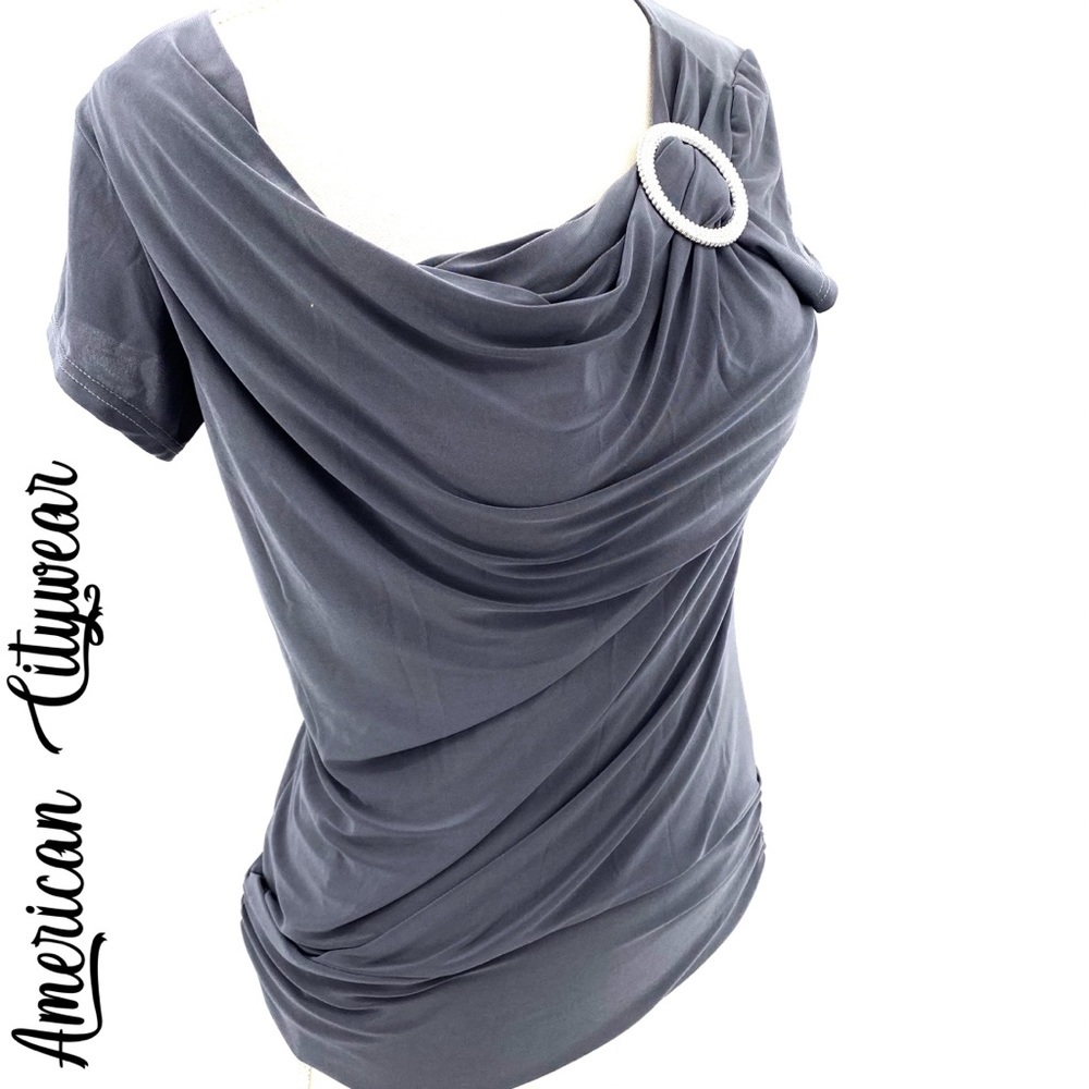 American City Wear Short sleeve silver top